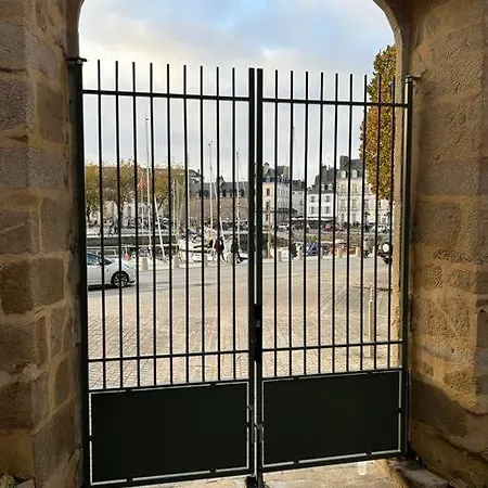 Sur Le Port De Апартаменты Ванн